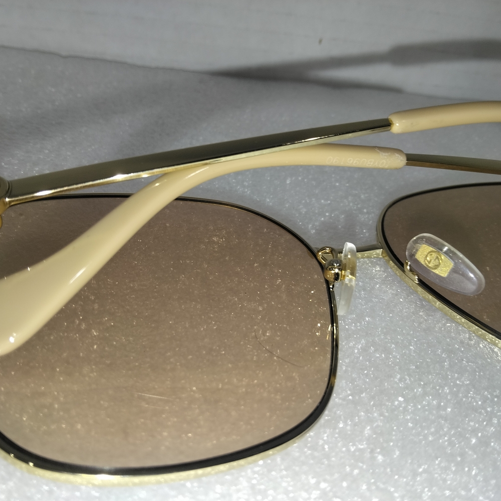 Gucci Gold Frame Sunglasses - Picture 6 of 7